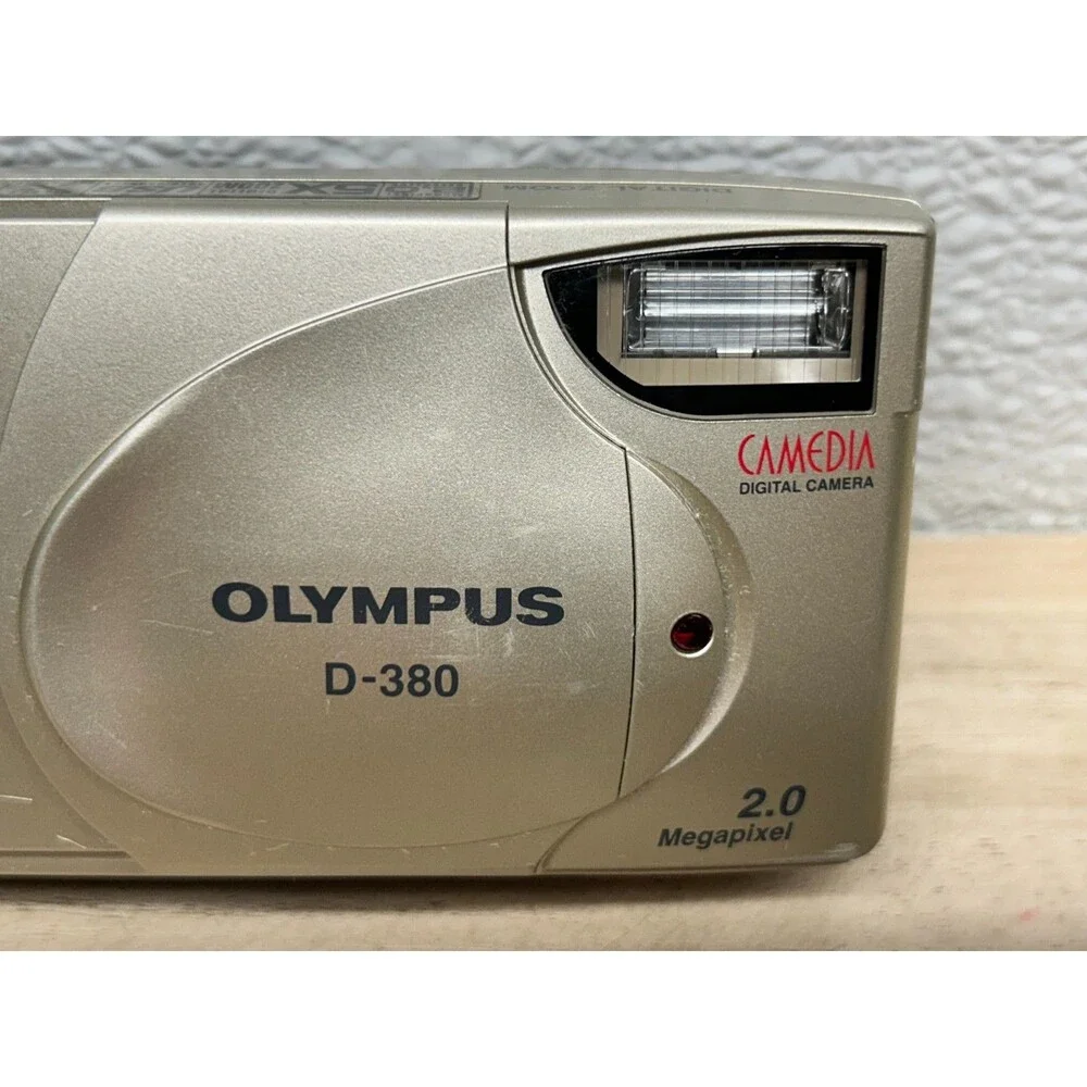 Olympus D-380 2002 Camedia Digital Camera 2.0 Megapixel